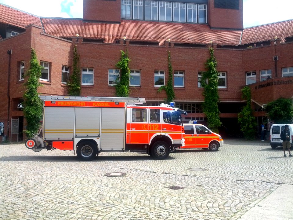 Feuerwehr Kassel auf dem Uni-Campus August 2013