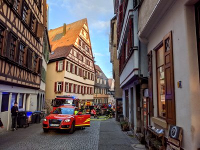 Feuerwehr-Einsatz bei Dachstuhlbrand in der Kronenstraße in Tübingen am 21.12.2019 - 030