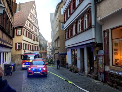 Feuerwehr-Einsatz bei Dachstuhlbrand in der Kronenstraße in Tübingen am 21.12.2019 - 044