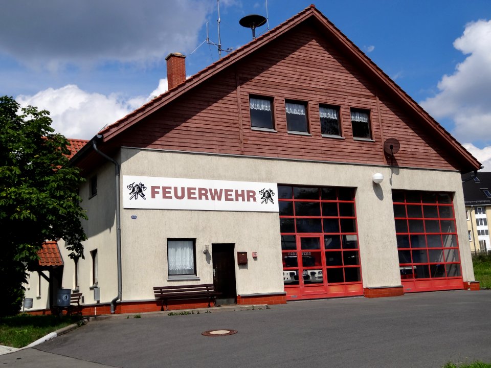 Feuerwehrgerätehaus in Kleingeschwenda (Saalfelder Höhe)