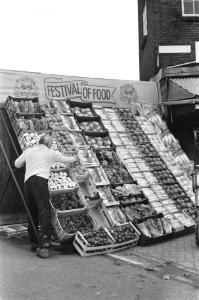 Festival of Food t.g.v. 50-jarig bestaan Centr. Markt stalletje met uitgestald, Bestanddeelnr 933-0737