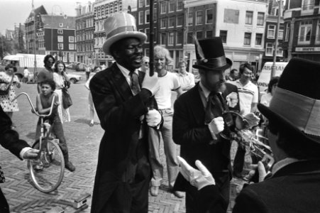 Festival of Fools, Bestanddeelnr 929-7553