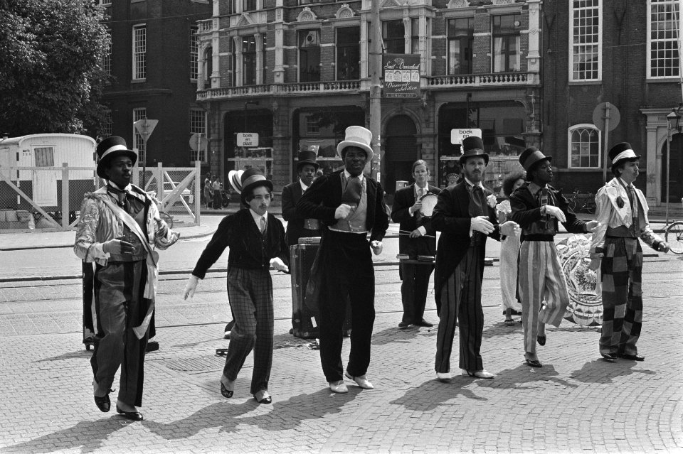 Festival of Fools, groep L O Slooms Three Bleck and Three White Refined Jubile, Bestanddeelnr 929-7543
