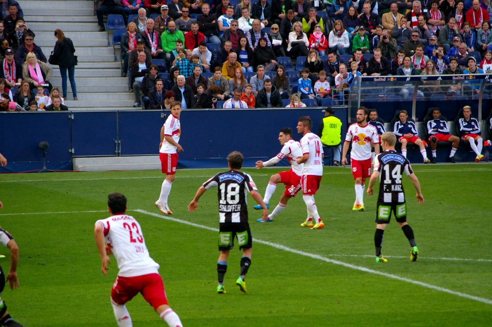 FC Red Bull Salzburg geg SK Sturm Graz 01