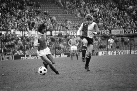 Feijenoord tegen FC Utrecht 3-1 Nico Jansen scoort, Bestanddeelnr 928-3566