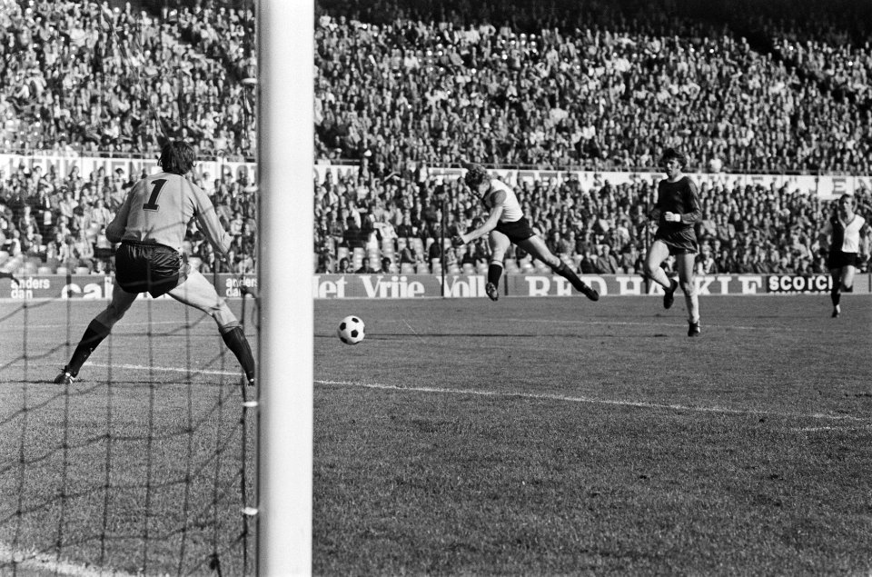 Feijenoord tegen FC Haarlem Nico Jansen scoort eerst doelpunt, Bestanddeelnr 928-8347