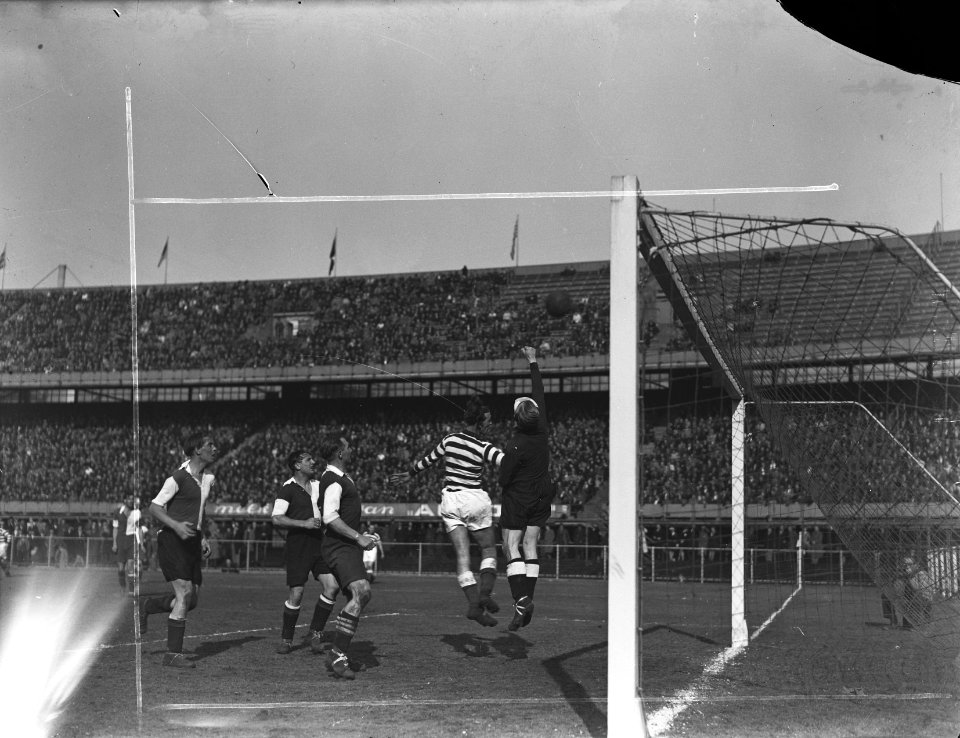 Feijenoord Blauw Wit, Bestanddeelnr 901-5715