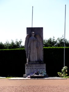 Feignies (Nord, Fr) monument aux morts