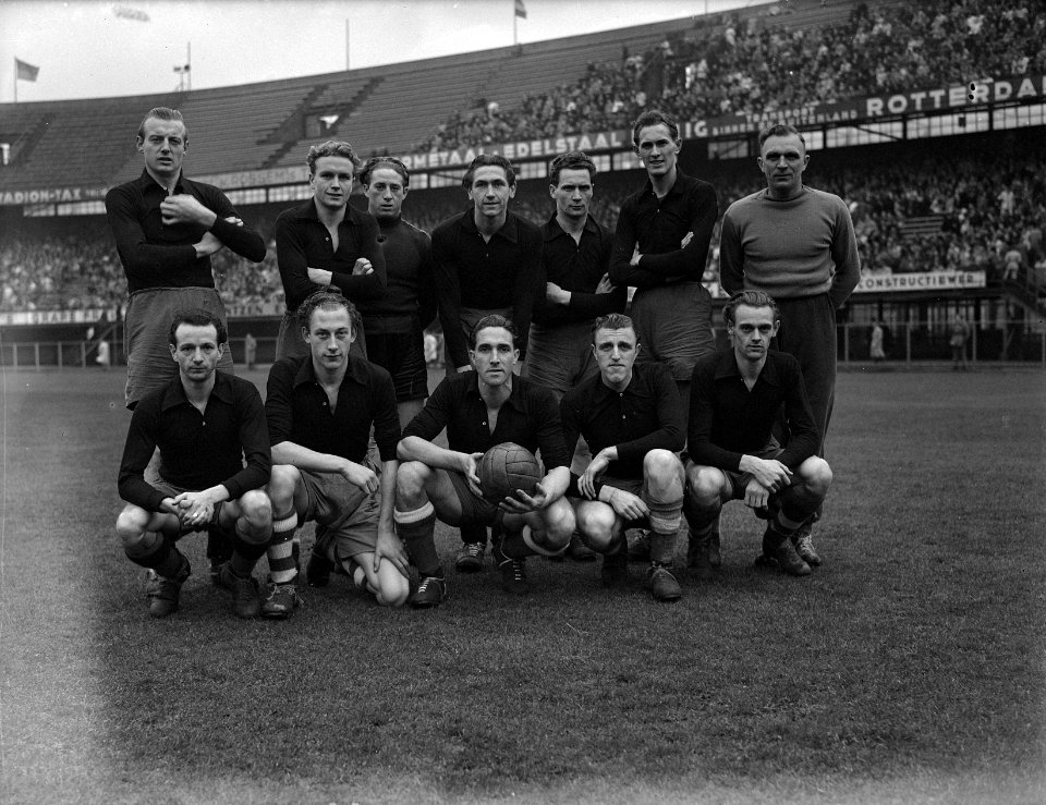 Feijenoord tegen Excelsior. Elftal Excelsior, Bestanddeelnr 902-5744