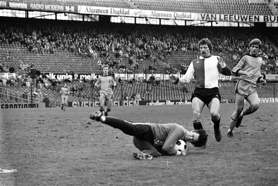 Feijenoord tegen FC Amsterdam 0-0 Jongbloed en Kreuz, Bestanddeelnr 929-0143