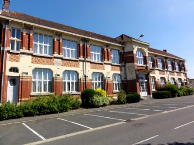 Feignies (Nord, Fr) école des filles