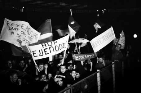 Feijenoord tegen Benfica 0-0 Spandoeken en vlaggen, Bestanddeelnr 915-0310