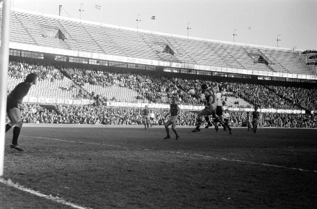 Feijenoord tegen Go Ahead 3-0, Bestanddeelnr 924-2040 photo