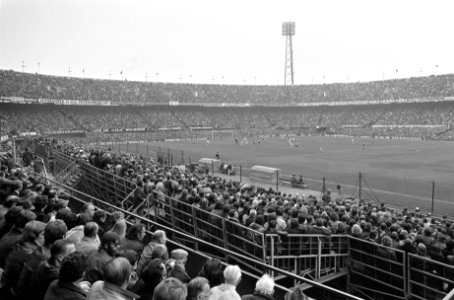 Feijenoord tegen Ajax 1-1 nr. 5, 6 vol Feijnoordstadion nr. 7, 8 Nico Jansen , Bestanddeelnr 928-8867