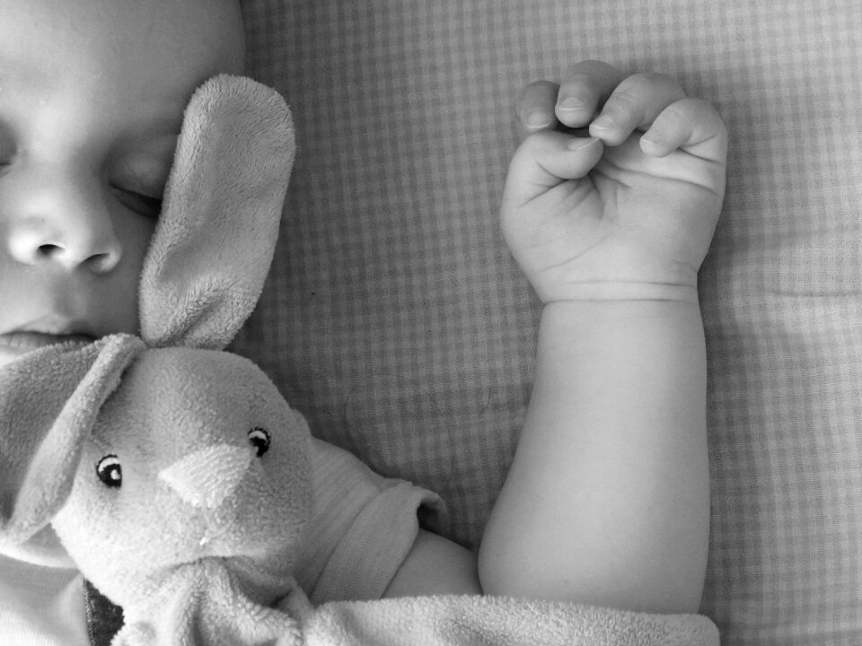 Sleep hand tool hug