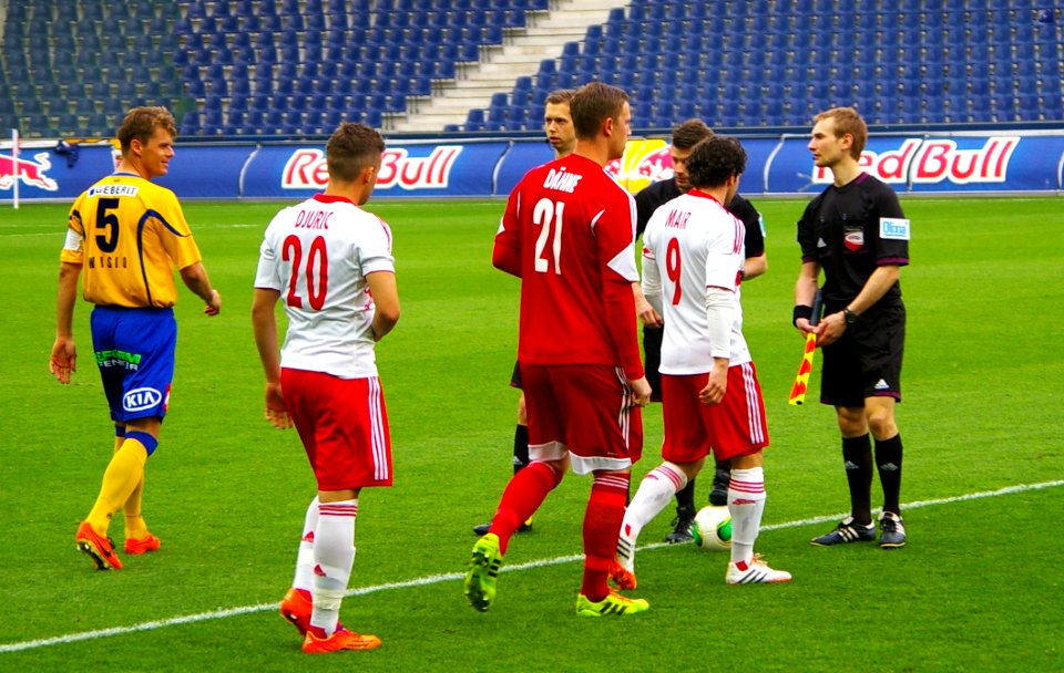 FC Liefering v SKN St. Pölten 48