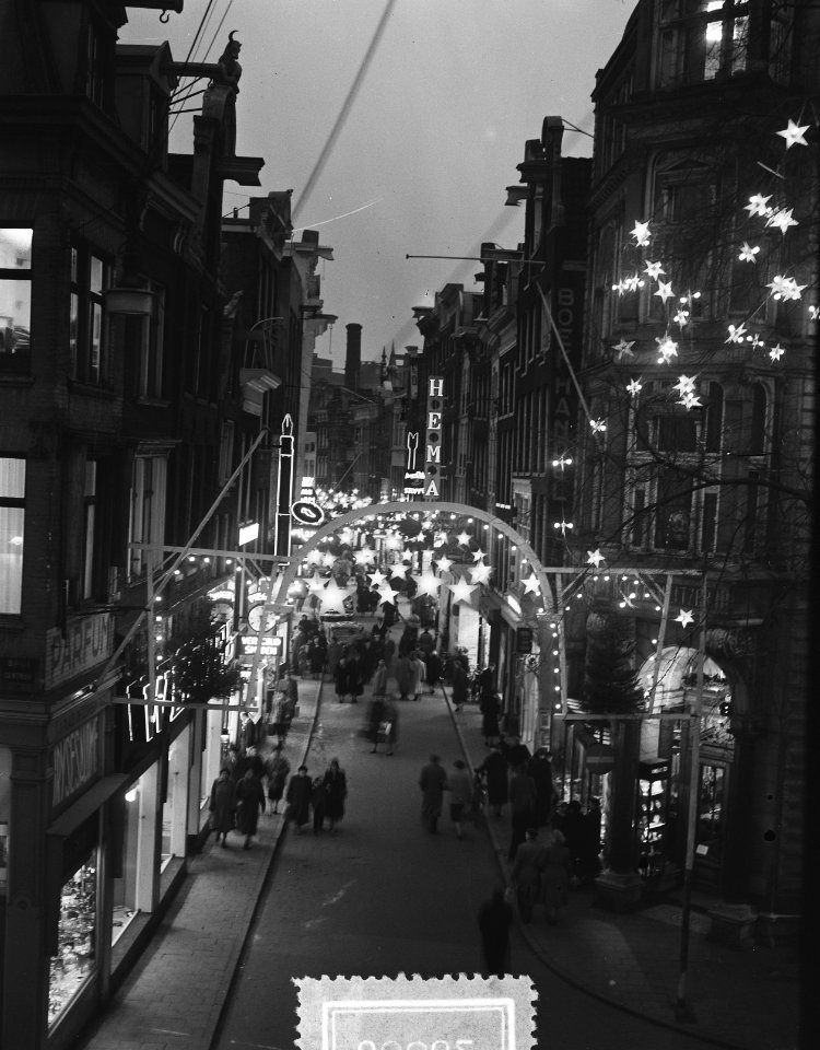 Feest kerstverlichting Kalverstraat Amsterdam, Bestanddeelnr 906-8862