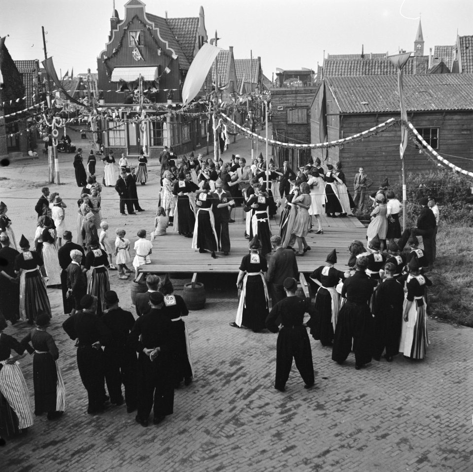 Feesten en kermis te Volendam, Bestanddeelnr 900-5435