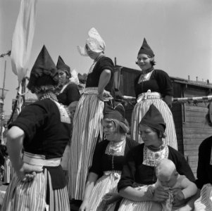 Feesten en kermis te Volendam, Bestanddeelnr 900-5446