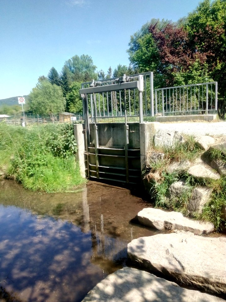 Federbach südwestlich von Malsch, Überleitung zum Neugraben (Bruchgraben)