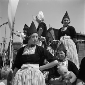 Feesten en kermis te Volendam, Bestanddeelnr 900-5445