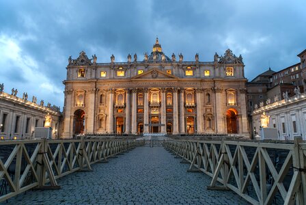 Saint peter's cathedral area fencing