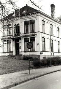 Federatiebureau van de Haarlemse Katholieke Vereniging voor het gezin en het Haarlems Speeltuinverbond. Aangekocht in 1977 van fotograaf C. de Boer, NL-HlmNHA 54010752