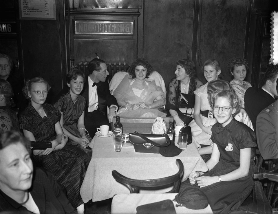 Feestavond 80 Jaar Bestaan Meisjes HBS Amsterdam, Bestanddeelnr 905-4707