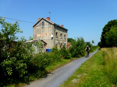Fenain (Nord, Fr) ancienne gare, voie verte de la Plaine de la Scarpe