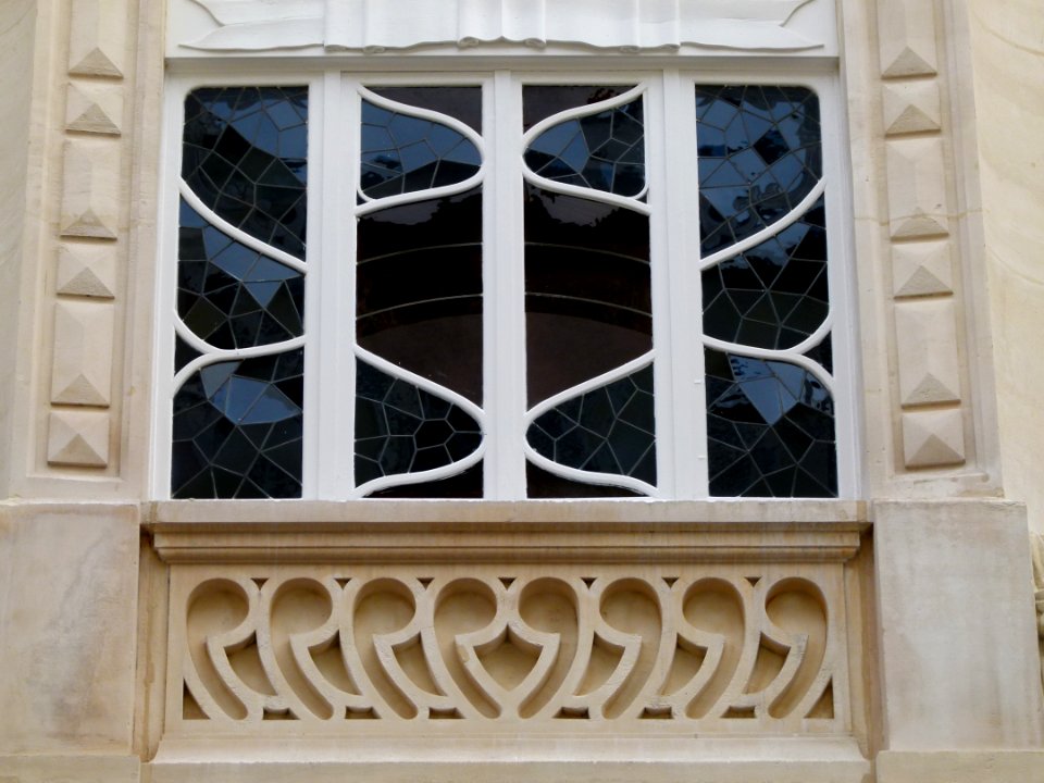 Fenêtre immeuble rue Morère