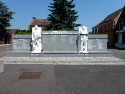 Fenain (Nord, Fr) monument 39-45
