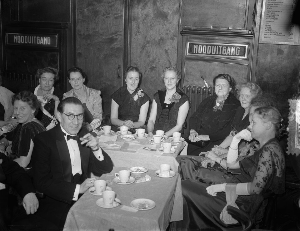 Feestavond 80 Jaar Bestaan Meisjes HBS Amsterdam, Bestanddeelnr 905-4695