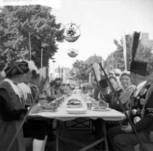 Feest in Huissen Overzicht van de maaltijd, Bestanddeelnr 912-6553