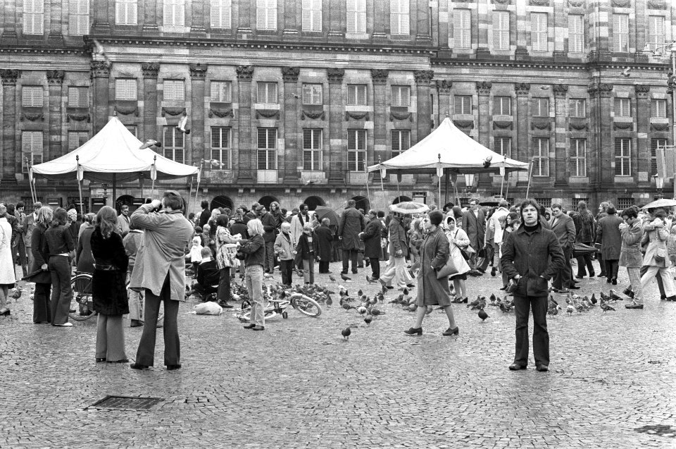 Feestvierenden op de Dam, Bestanddeelnr 925-5663