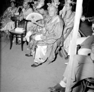 Feest in Paramaribo, Bestanddeelnr 252-2465