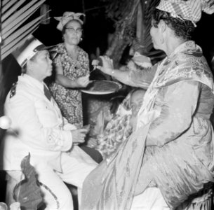 Feest in Paramaribo, Bestanddeelnr 252-2474