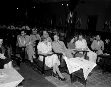 Feestavond Feestavond van de Menadonesche Vereniging Badab Amal Soelawesi te Ba, Bestanddeelnr 15711