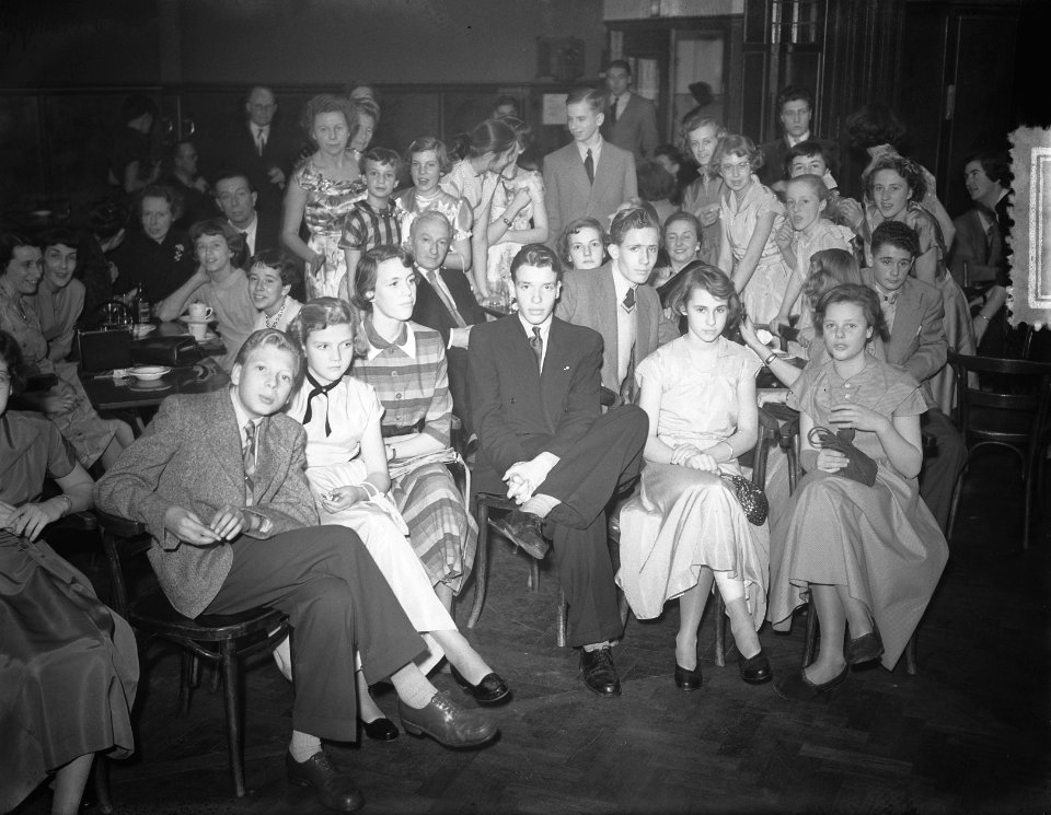 Feestavond 80 Jaar Bestaan Meisjes HBS Amsterdam, Bestanddeelnr 905-4719