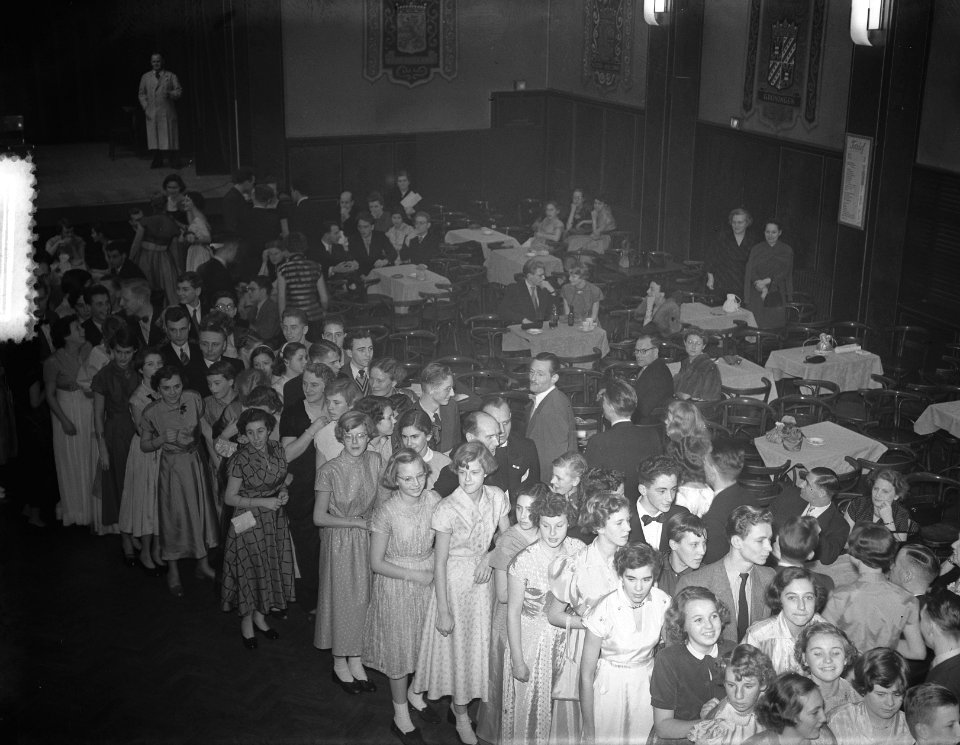 Feestavond 80 Jaar Bestaan Meisjes HBS Amsterdam, Bestanddeelnr 905-4717
