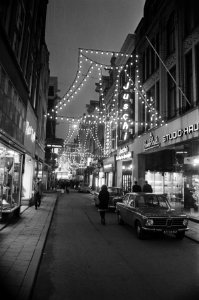 Feestverlichting in centrum i.v.m. Sinterklaas en Kerst, Amsterdam Kalverstraat, Bestanddeelnr 924-0234