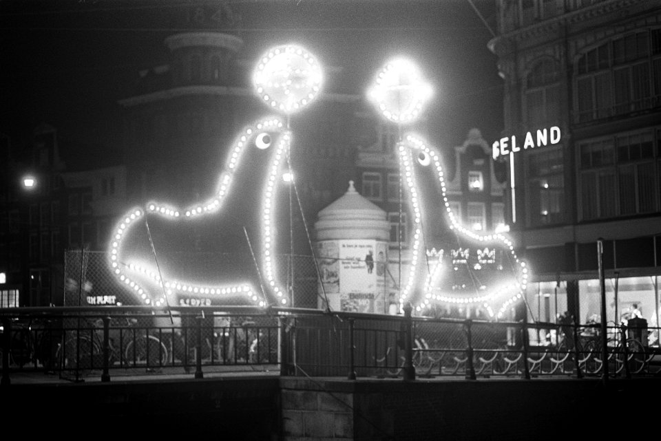 Feestverlichting in binnenstad van Amsterdam, Bestanddeelnr 923-0662
