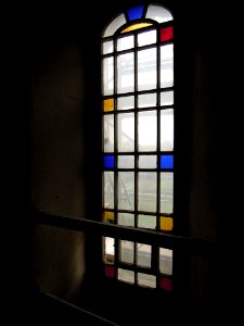 Feldsteinkirche Rahnsdorf im Umbau -Glasfenster Südfassade, Orgelemporenlicht- Mitte November 2019a