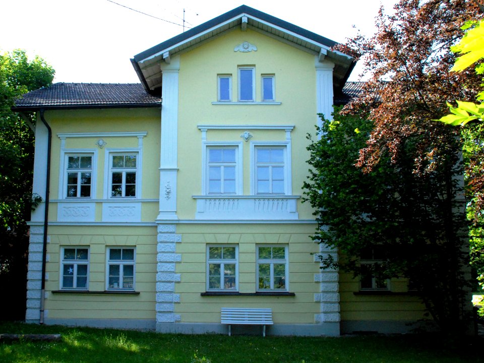Feldkirchen bei München Bahnhofstraße 3