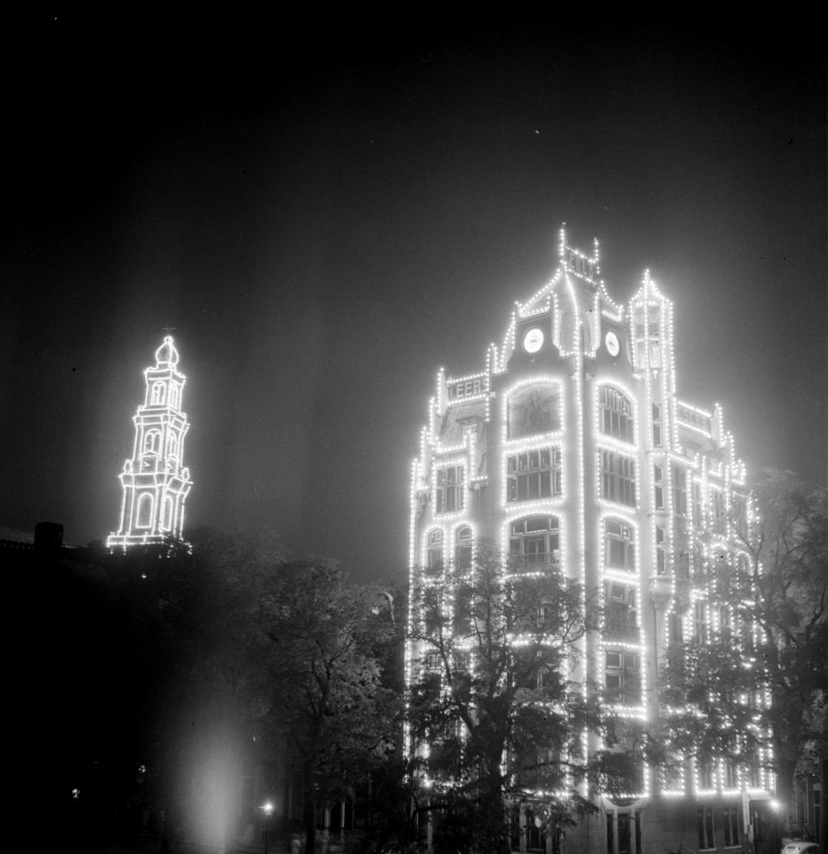 Feestverlichting Amsterdam Hoek Keizersgracht-Leliegracht, Bestanddeelnr 255-7297