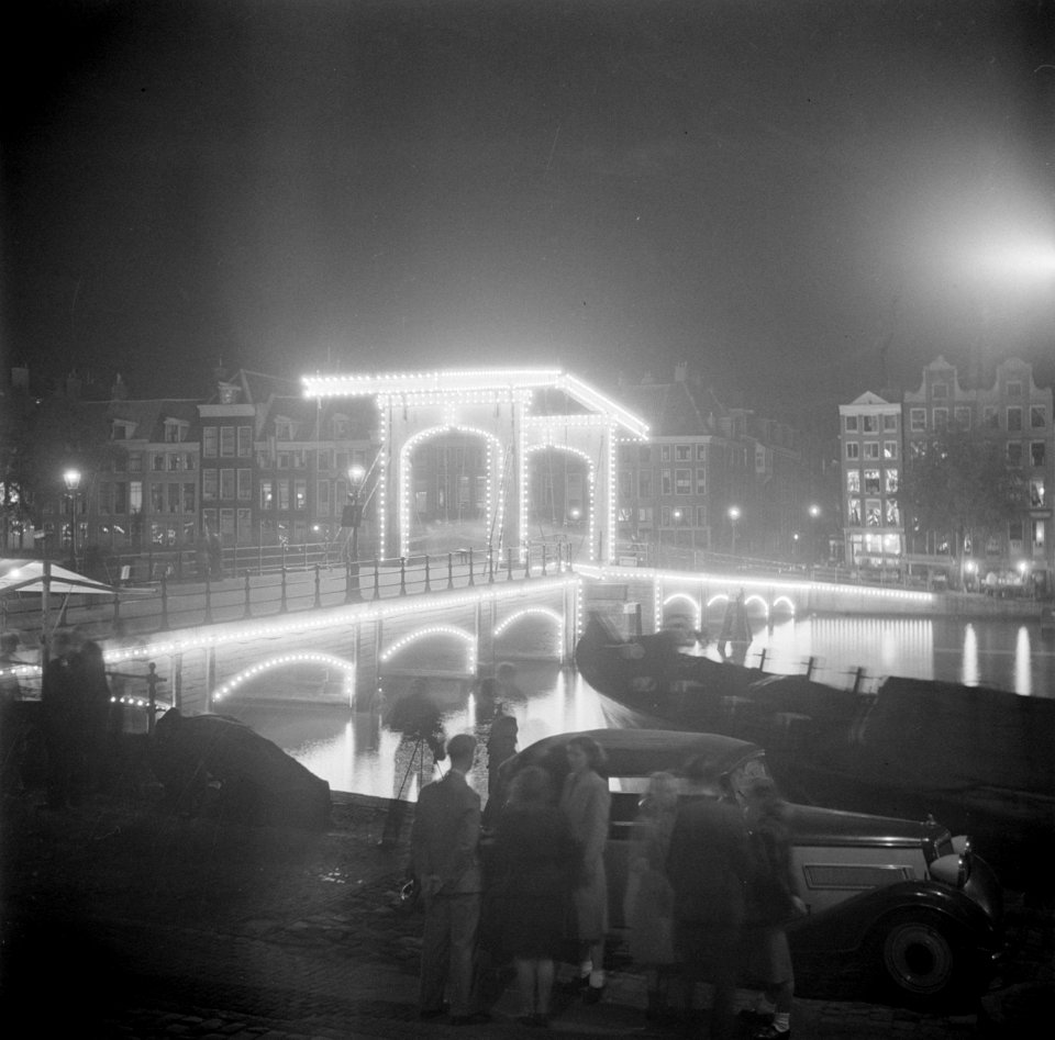 Feestverlichting Amsterdam Magere Brug over de Amstel, Bestanddeelnr 255-7232