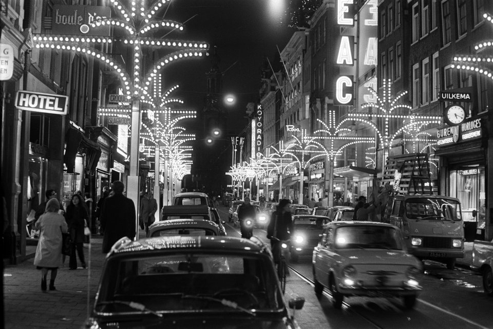 Feestverlichting in centrum i.v.m. Sinterklaas en Kerst, Amsterdam, Bestanddeelnr 924-0236