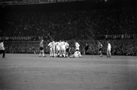Feijenoord tegen Estudiantes 1-0 Feijenoord wint World beker spelmoment, Bestanddeelnr 923-8329