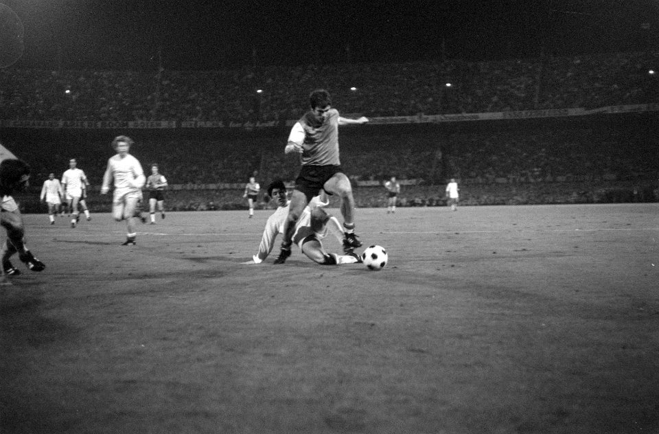 Feijenoord tegen Estudiantes 1-0 Feijenoord wint World beker, Bestanddeelnr 923-8337