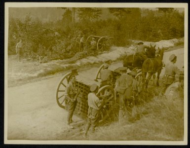 Feeding the guns and upsetting the Huns, Bestanddeelnr 158-0416