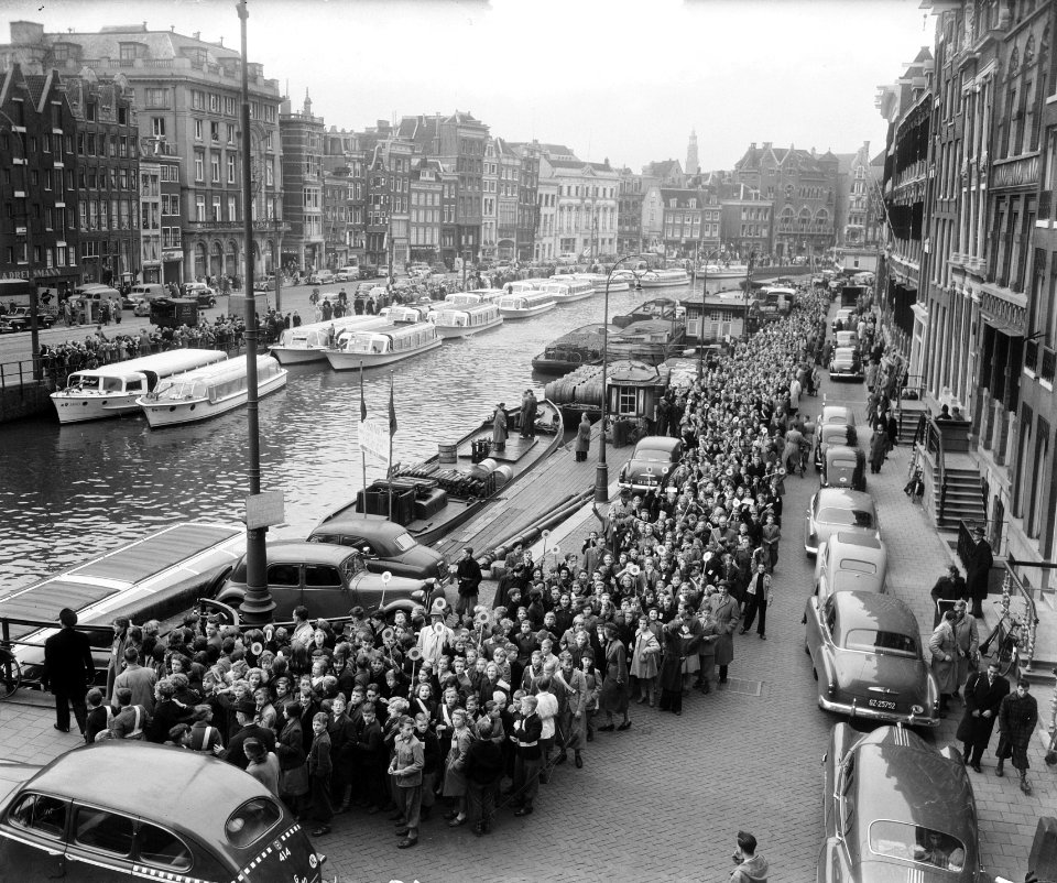 Feest 5-jarig bestaan der Klaarovers in Amsterdam, Bestanddeelnr 905-3807